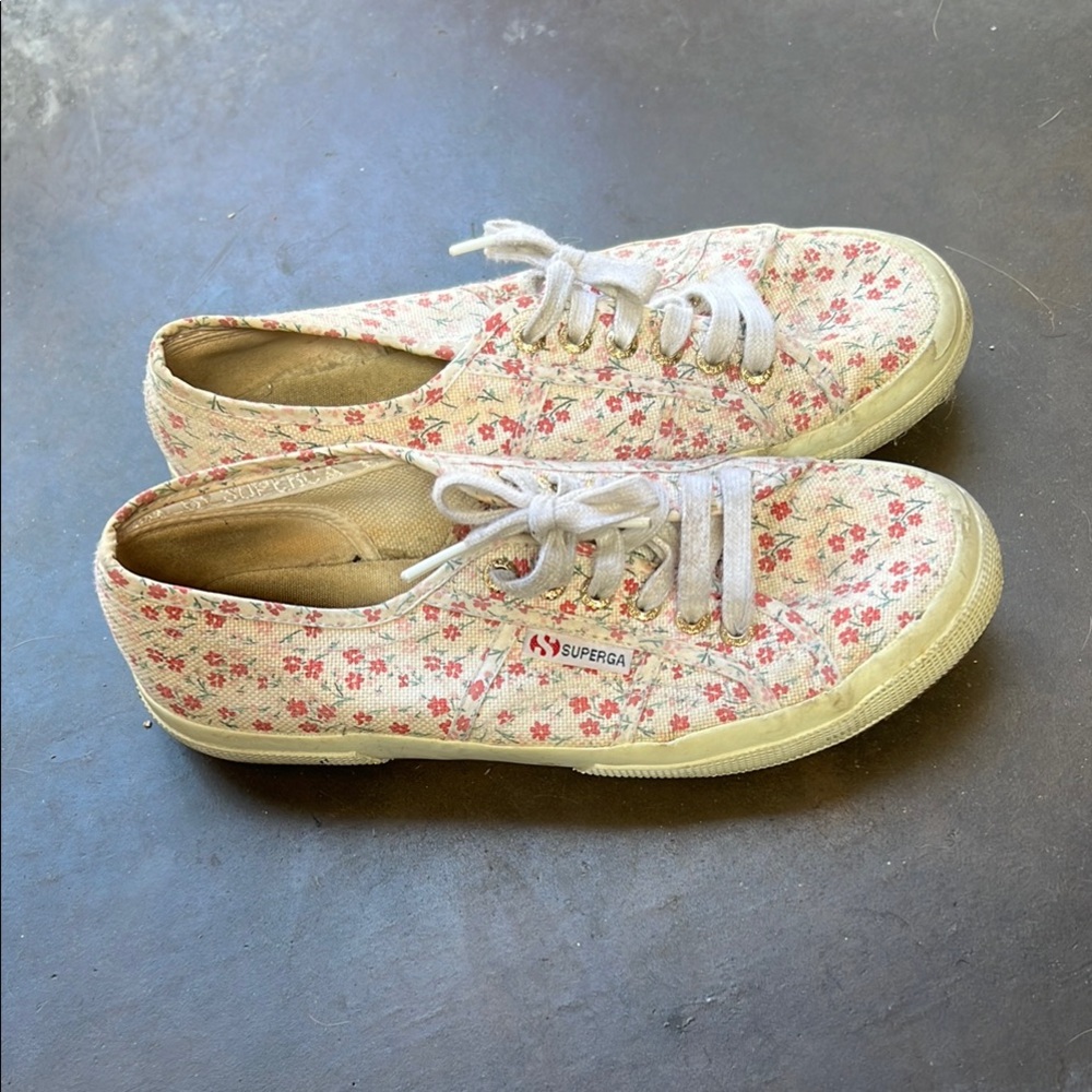 Superga Pink Floral Canvas Shoes size 8